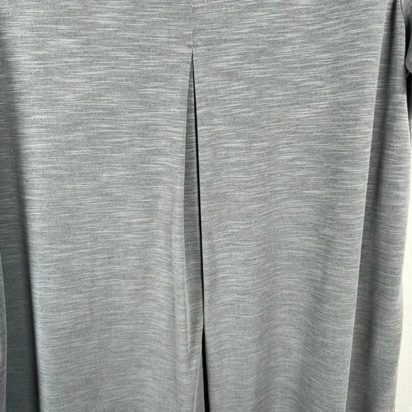 Mod Ref Women's Essential V-Neck Modal Shirt Gray Short Sleeve Back Pleat Small - Picture 7 of 9